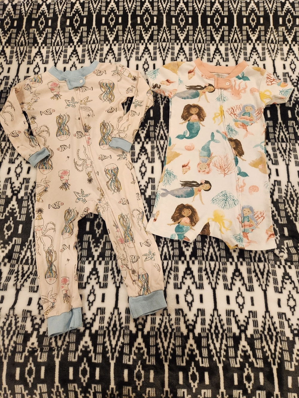 Burt's Bees Cream Mermaid Print Footies with Blue & Peach Trim, Size 24M